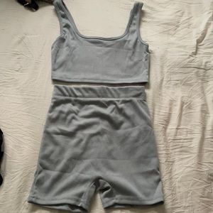 Light blue set